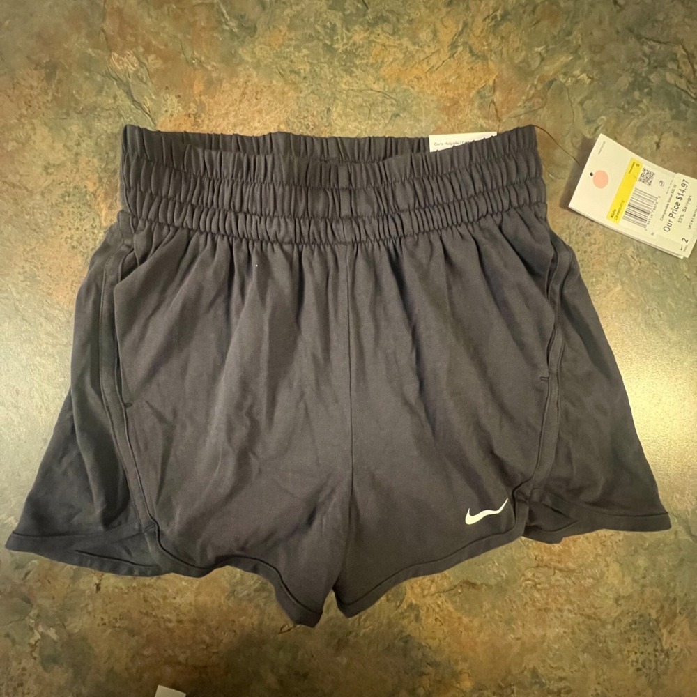 Nike Kids Training Shorts Size Small Loose fit